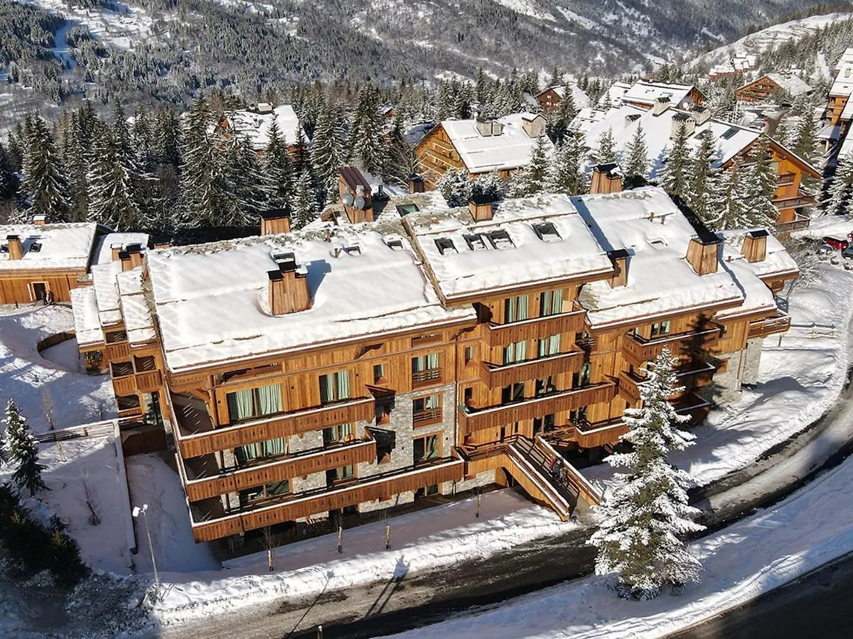 Appartement Luxe 3 Chambres Avec Spa Et Acces Direct Aux Pistes - Fr-1-613-51 Les Allues 0*,  France