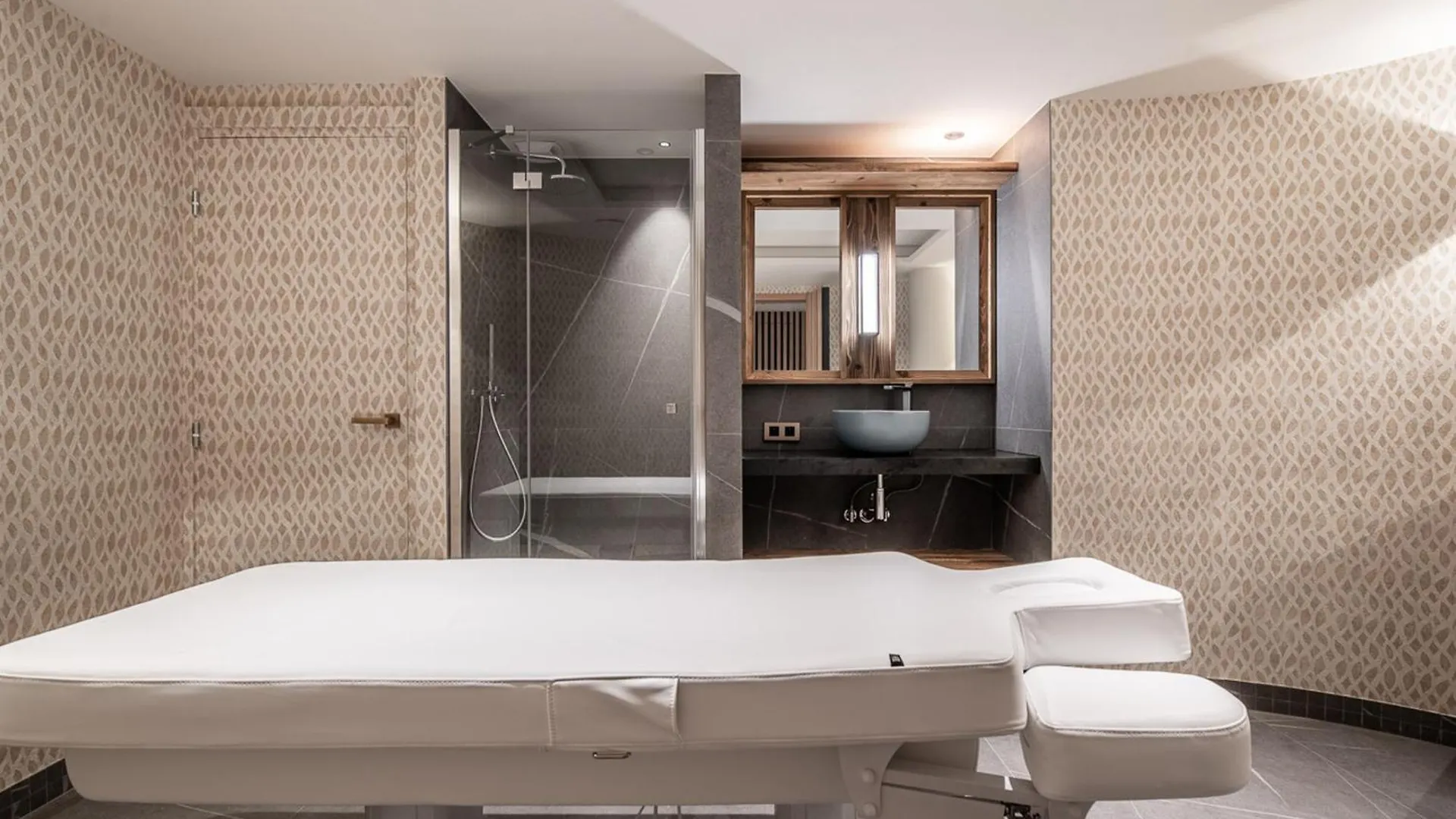 Apartment Appartement Luxe 3 Chambres Avec Spa Et Acces Direct Aux Pistes - Fr-1-613-51 Les Allues France
