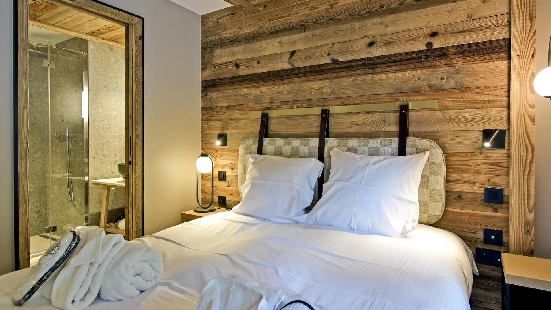 Appartement Luxe 3 Chambres Avec Spa Et Acces Direct Aux Pistes - Fr-1-613-51 Les Allues France